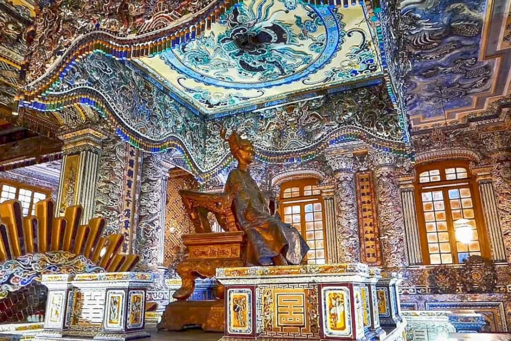 The influence of Western architecture is evident in the presence of elaborate chandeliers